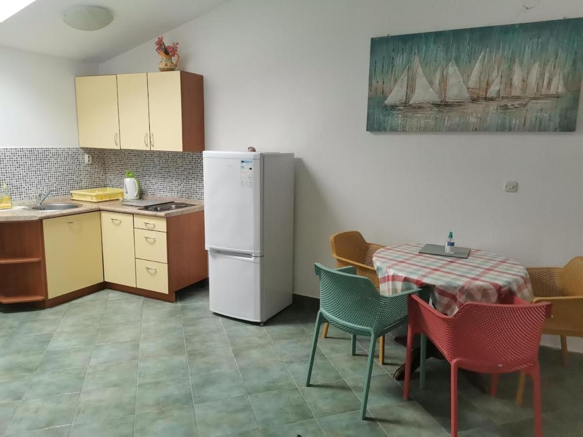 Apartments Aleksandra 라브 외부 사진