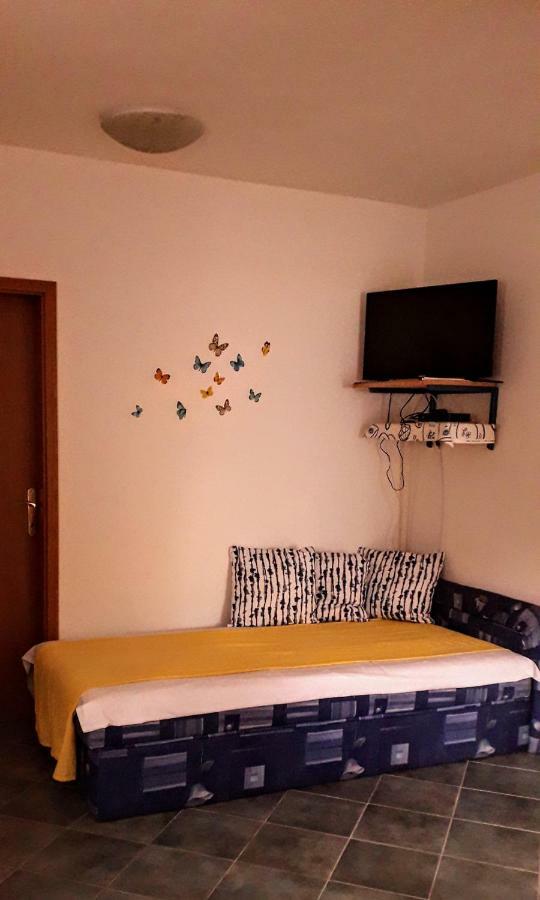 Apartments Aleksandra 라브 외부 사진